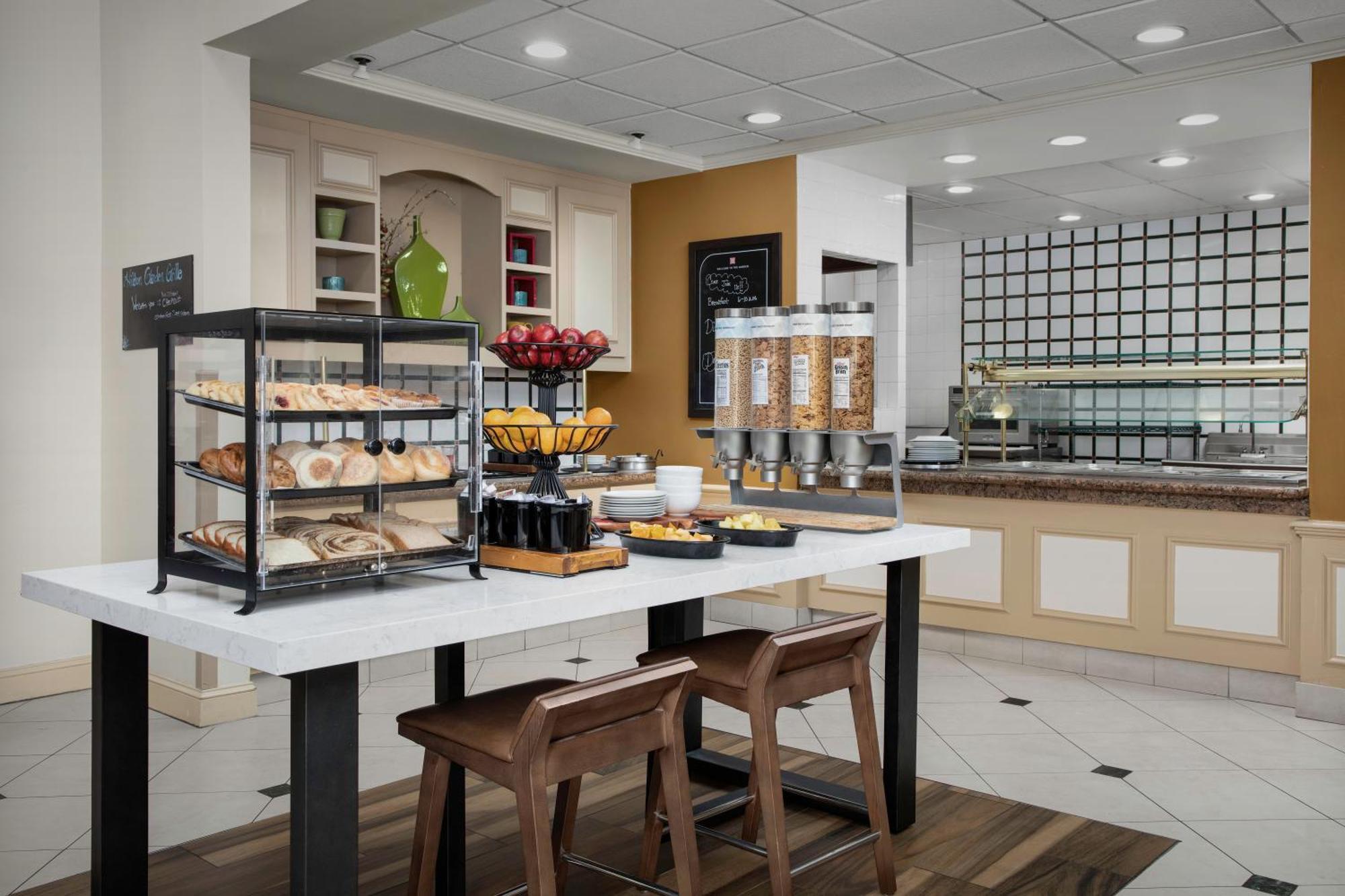 Hilton Garden Inn Fredericksburg Ngoại thất bức ảnh